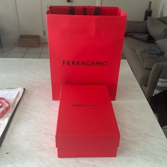 Salvatore Ferragamo | Storage & Organization | Ferragamo  display picture 1